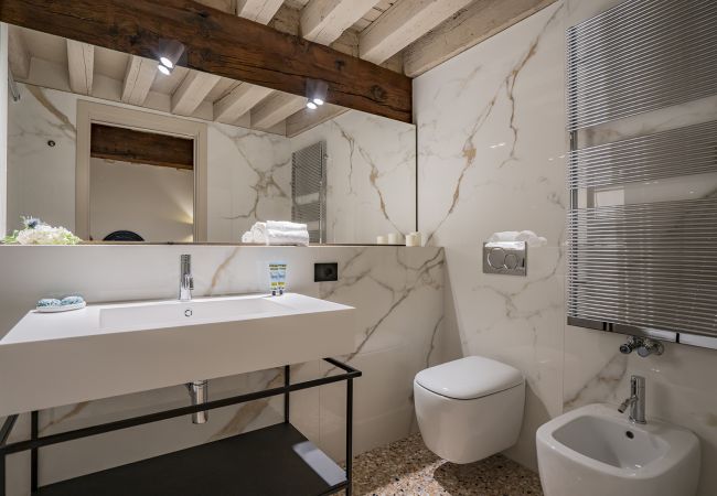 Apartment in Venice - Corte Rubbi 1 A True Canal-side Experience Apartment in Venice - Corte Rubbi 1 A True Canal-side Experience