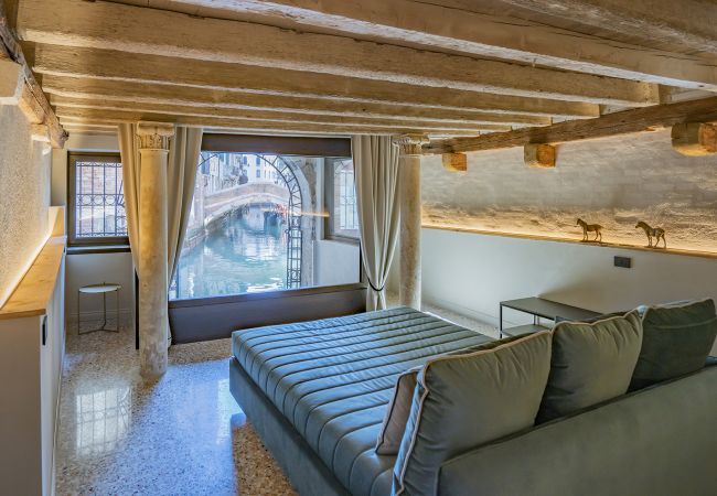 Apartment in Venice - Corte Rubbi 1 A True Canal-side Experience Apartment in Venice - Corte Rubbi 1 A True Canal-side Experience
