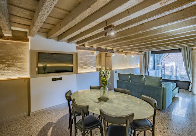 Apartment in Venice - Corte Rubbi 1 A True Canal-side Experience Apartment in Venice - Corte Rubbi 1 A True Canal-side Experience