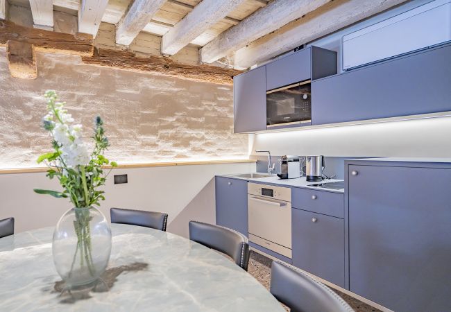 Apartment in Venice - Corte Rubbi 1 A True Canal-side Experience Apartment in Venice - Corte Rubbi 1 A True Canal-side Experience