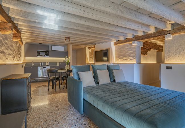 Apartment in Venice - Corte Rubbi 1 A True Canal-side Experience Apartment in Venice - Corte Rubbi 1 A True Canal-side Experience