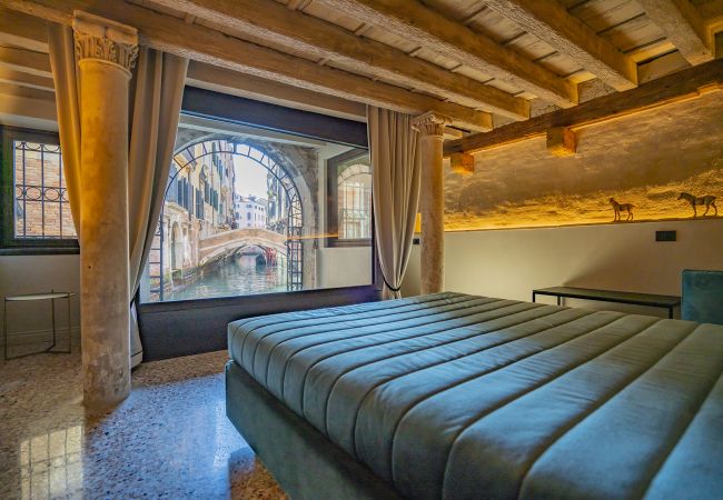 Apartment in Venice - Corte Rubbi 1 A True Canal-side Experience Apartment in Venice - Corte Rubbi 1 A True Canal-side Experience