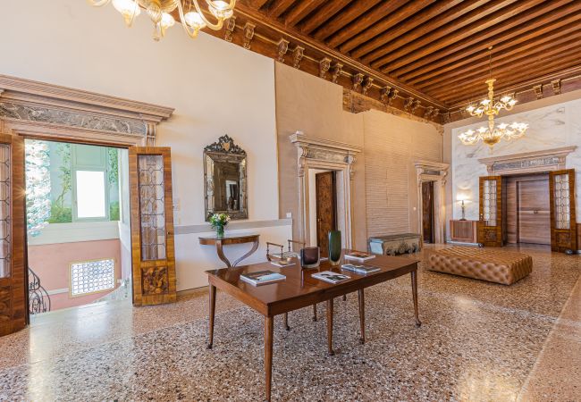 Apartment in Venice - Palazzo Angelo Piano Nobile Apartment in Venice - Palazzo Angelo Piano Nobile