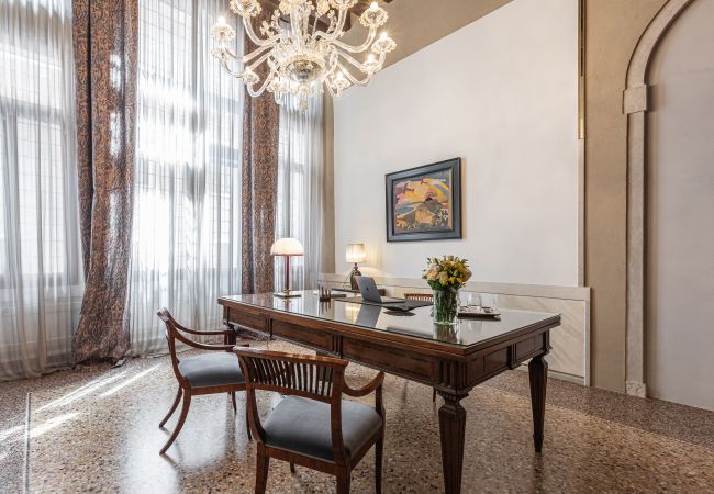 Apartment in Venice - Palazzo Angelo Piano Nobile Apartment in Venice - Palazzo Angelo Piano Nobile