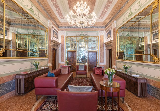 Apartment in Venice - Palazzo Angelo Piano Nobile Apartment in Venice - Palazzo Angelo Piano Nobile