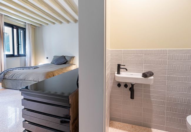 Apartment in Venice - Ca' Delle Carrozze Stylish 2 Bedroom loft-style Apartment in Venice - Ca' Delle Carrozze Stylish 2 Bedroom loft-style