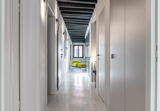 Apartment in Venice - Ca' Delle Carrozze Stylish 2 Bedroom loft-style Apartment in Venice - Ca' Delle Carrozze Stylish 2 Bedroom loft-style