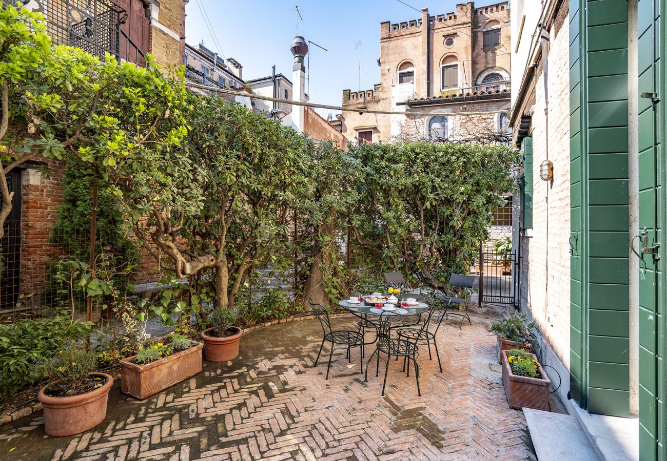 Apartment in Venice - Ca' Margherita Apartment in Dorsoduro Apartment in Venice - Ca' Margherita Apartment in Dorsoduro