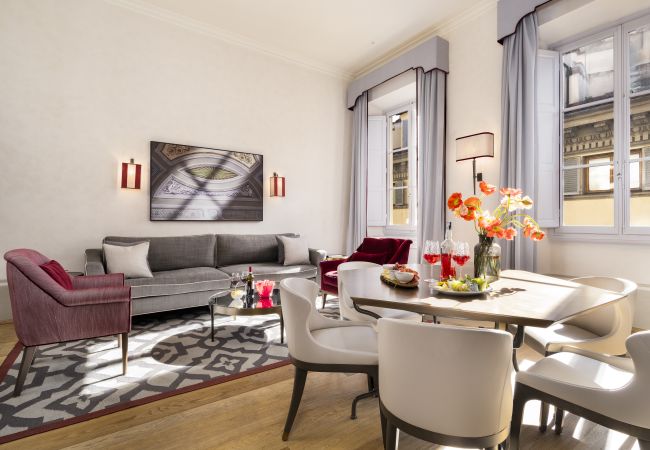 Apartment in Firenze - Marchesa Olympia - La Dimora degli Affreschi Florence