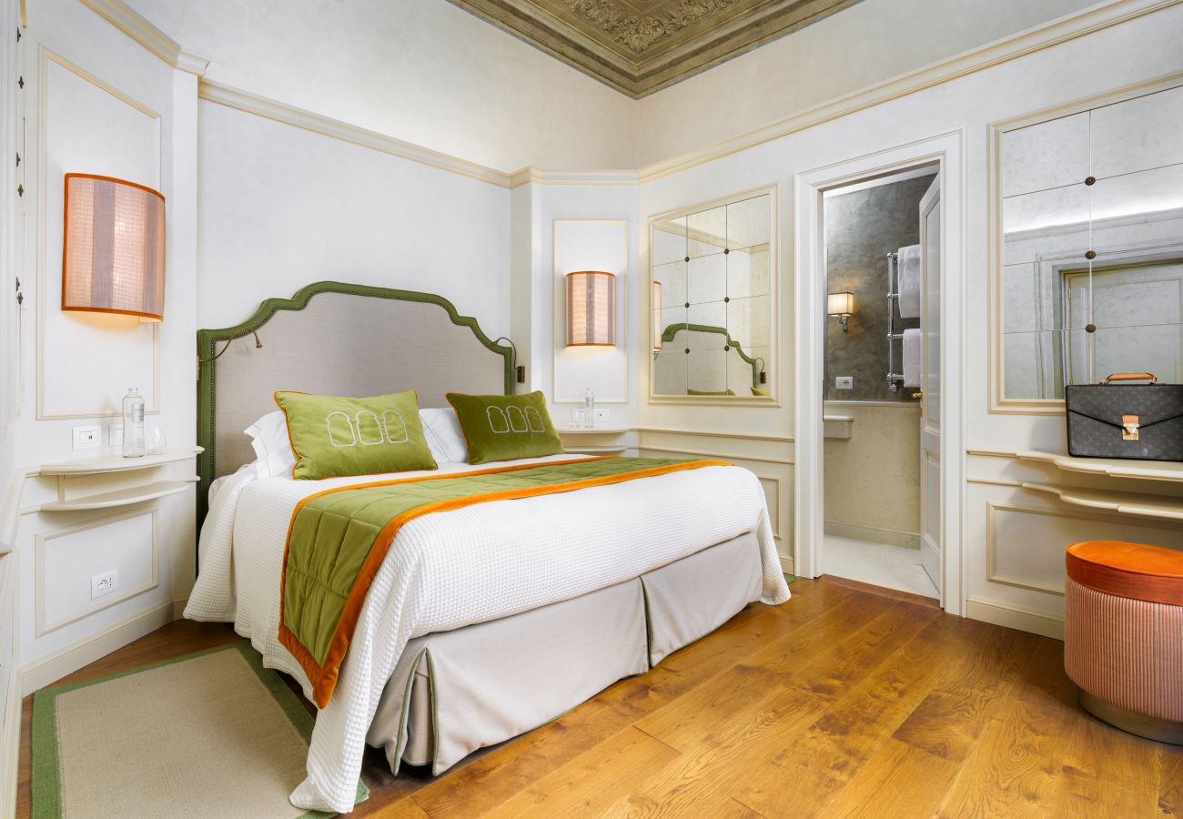 Apartment in Florence - Barone Achille -La Dimora degli Affreschi Florence Apartment in Florence - Barone Achille -La Dimora degli Affreschi Florence