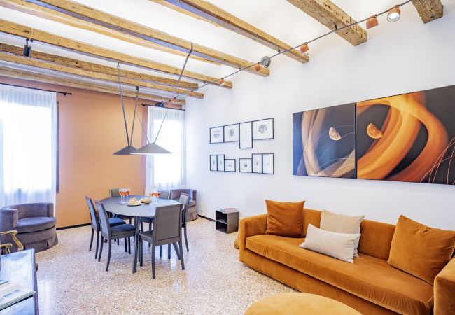 Apartment in Venice - Palazzetto San Stin Renewed in 2024 Apartment in Venice - Palazzetto San Stin Renewed in 2024