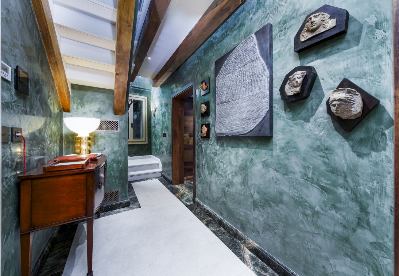 Apartment in Venice - Dimora Orlando with Private Courtyard Apartment in Venice - Dimora Orlando with Private Courtyard