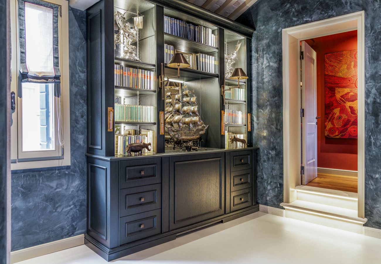 Apartment in Venice - Dimora Orlando with Private Courtyard Apartment in Venice - Dimora Orlando with Private Courtyard