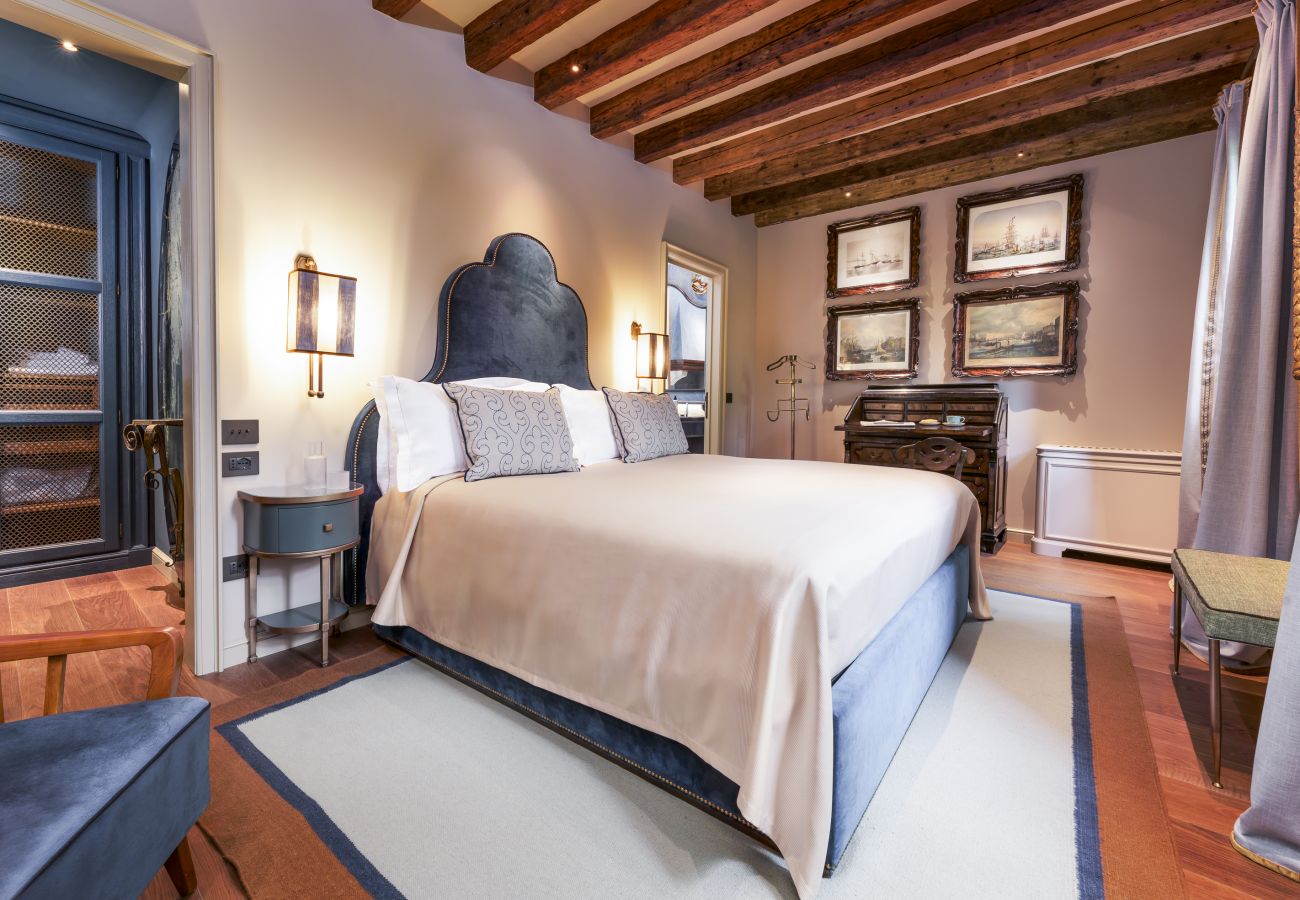 Apartment in Venice - Dimora Orlando with Private Courtyard Apartment in Venice - Dimora Orlando with Private Courtyard