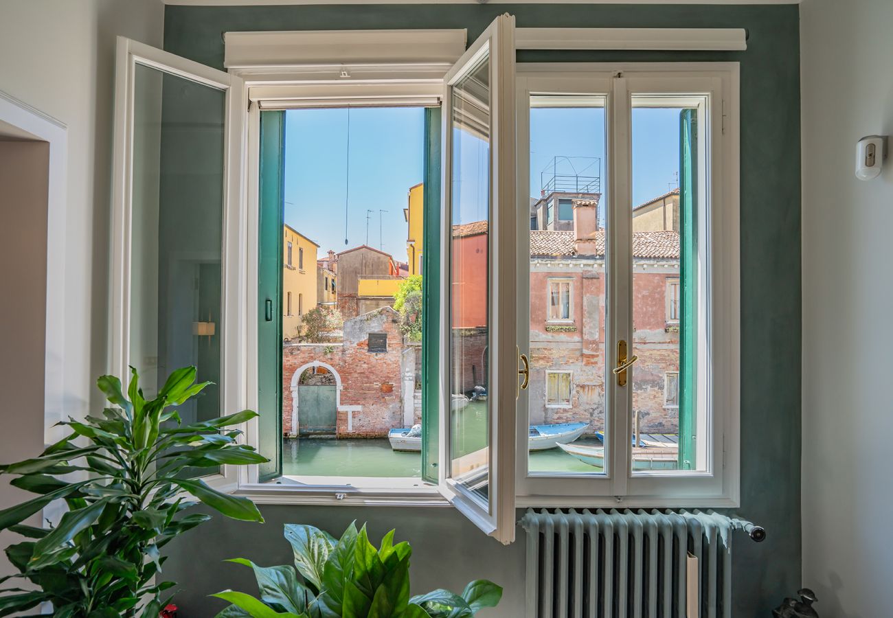 Apartment in Venice - Casa della Sensa 1 Garden & Canal View