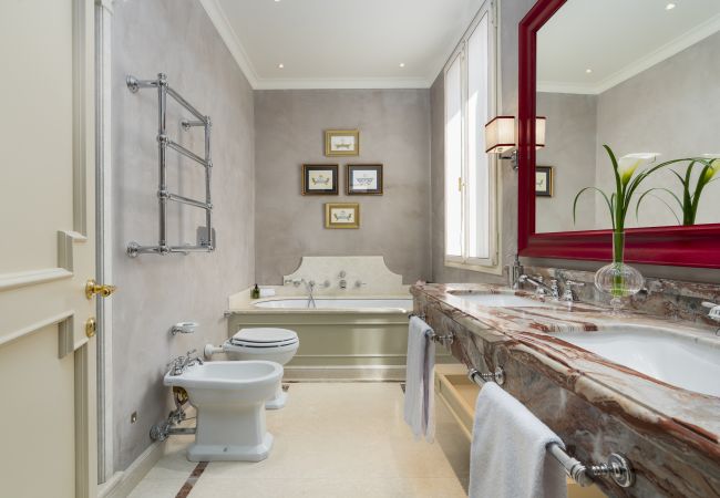 Apartment in Venice - La Dimora di Lady J A San Marco Townhouse Apartment in Venice - La Dimora di Lady J A San Marco Townhouse