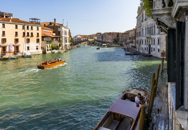 Apartment in Venice - Palazzo Loredan Grand Canal Apartment in Venice - Palazzo Loredan Grand Canal