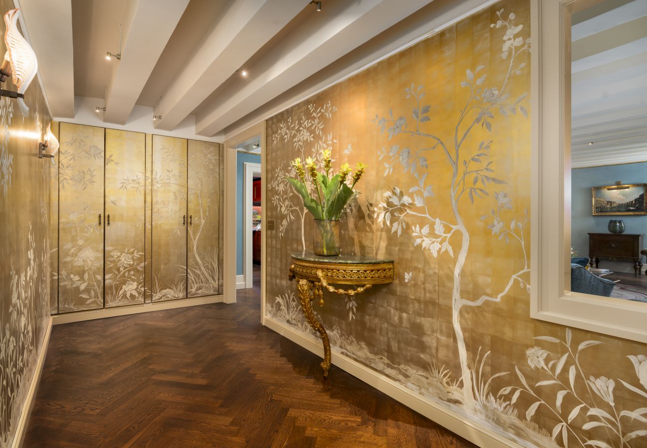 Apartment in Venice - Palazzo Loredan Grand Canal Apartment in Venice - Palazzo Loredan Grand Canal